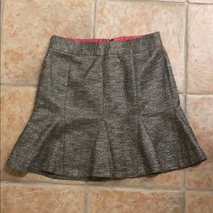 Midi silver and grey skirt with lining.